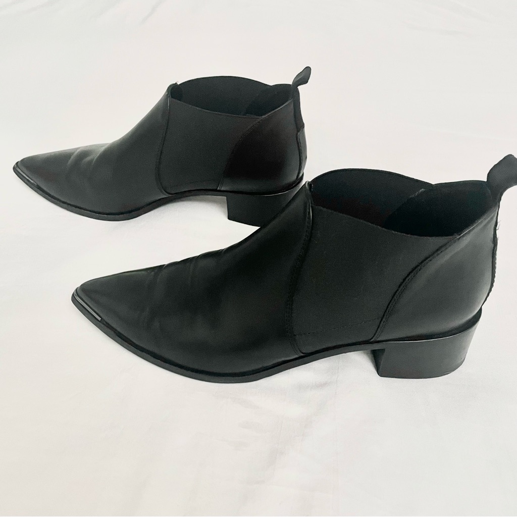 Acne Studios Size 40 Jenny Black Pointed Toe Low Ankle Chelsea Bootie/Boots — image 7 of 8